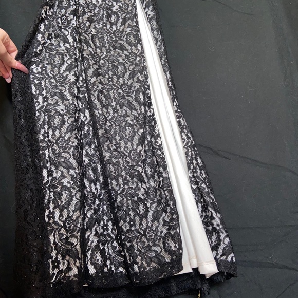 Formal floor length dress - Picture 3 of 5